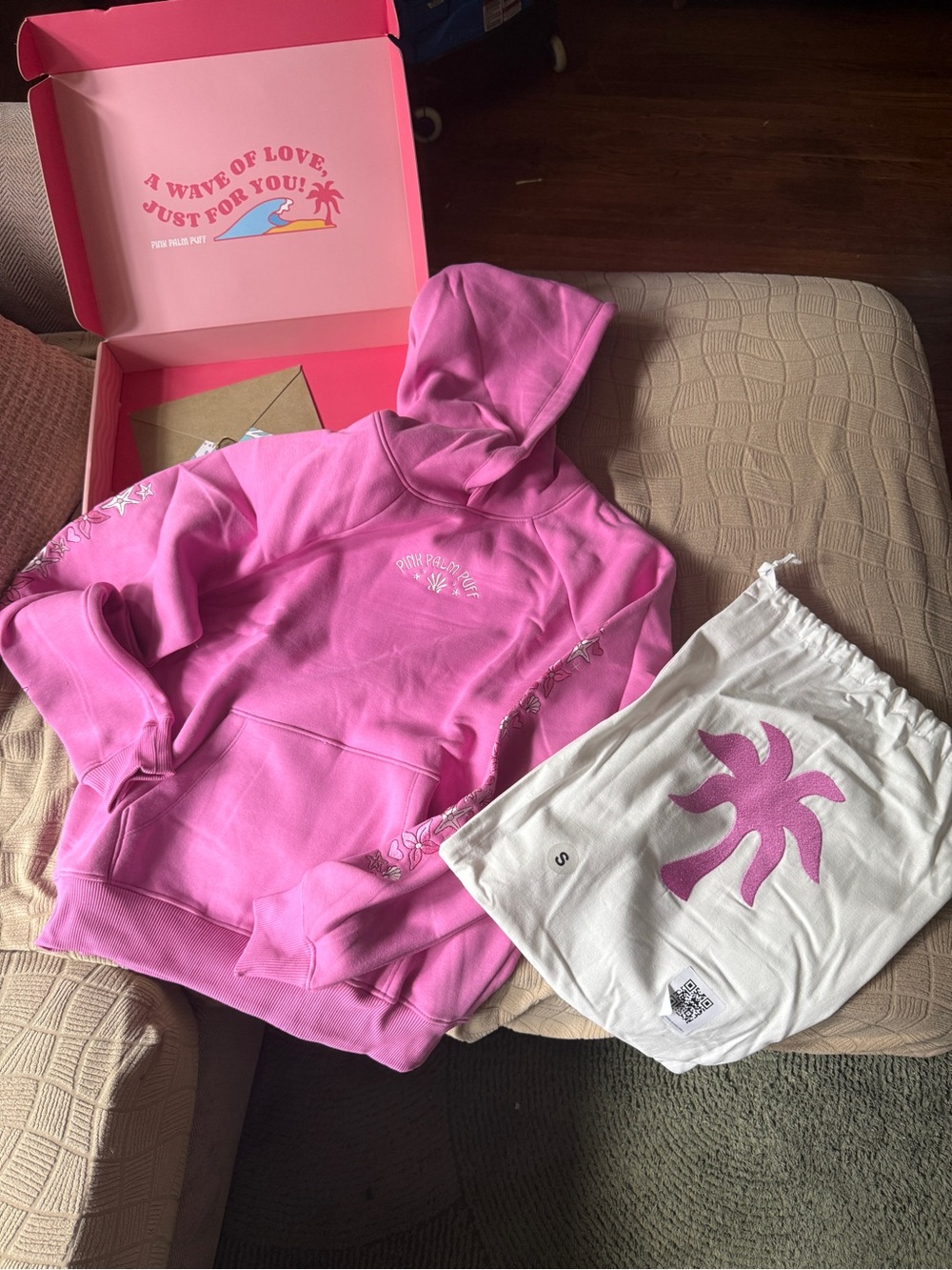 Pink Palm Puff ‘Under the Sea’ Embroidered Pink Hoodie Size Small